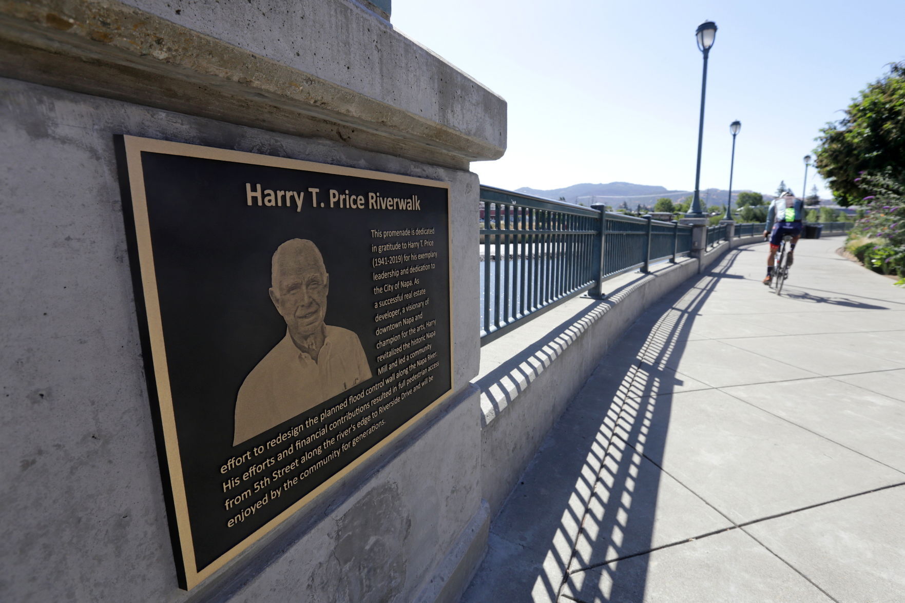 Napa dedicates Harry T. Price Riverwalk
